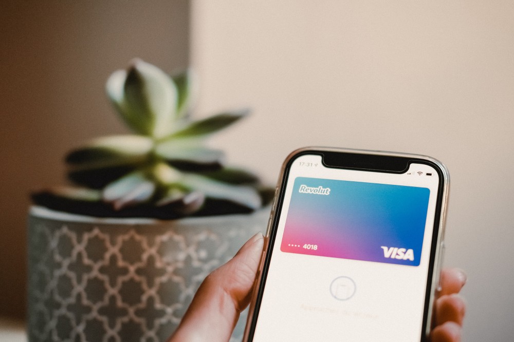 Mobile wallet with a VISA card